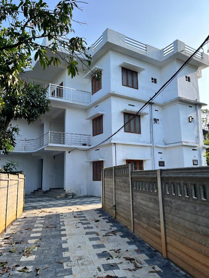 Wayanad Biriyomz Residency, Kalpatta, Low Cost Rooms And Deluxe Apartment Eksteriør billede
